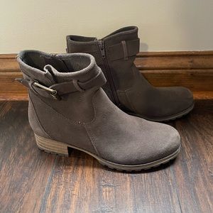 Clarks boots